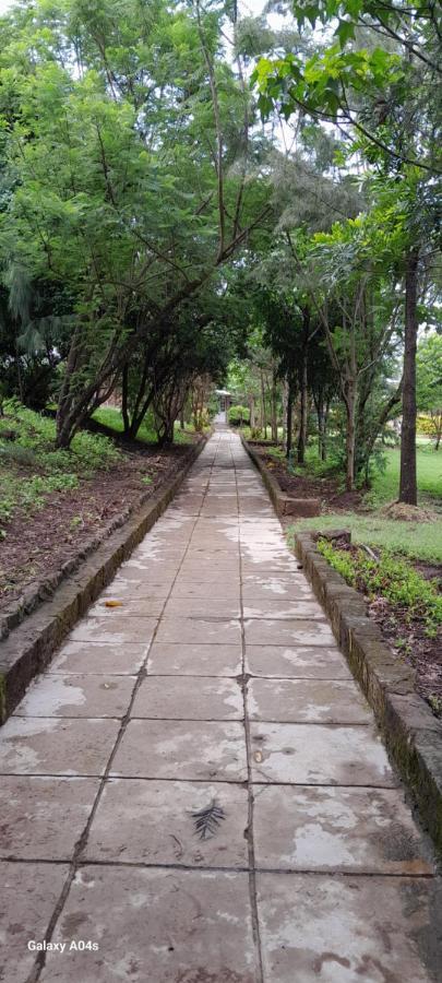 Esikar Gardens Hotel Narok Buitenkant foto