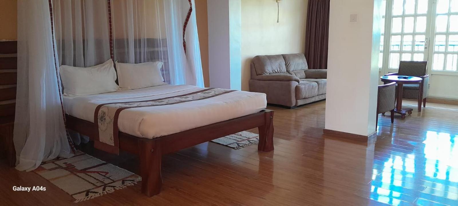 Esikar Gardens Hotel Narok Buitenkant foto