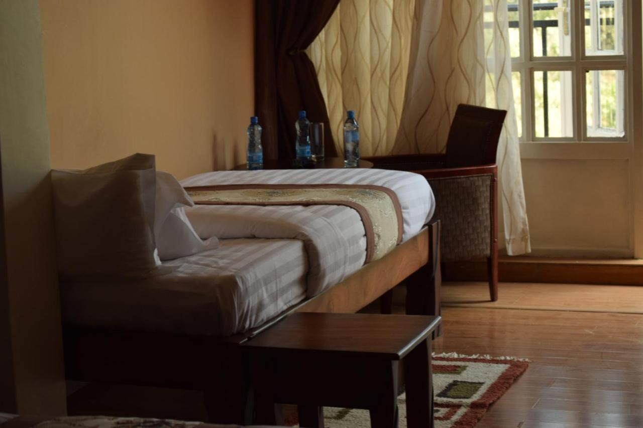 Esikar Gardens Hotel Narok Buitenkant foto