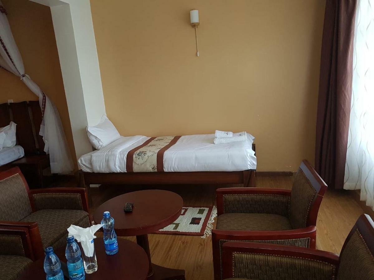 Esikar Gardens Hotel Narok Buitenkant foto